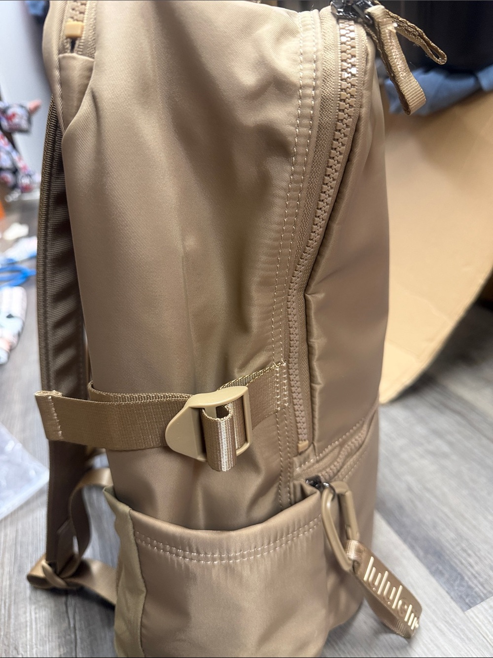 lululemon New Crew Backpack - Picture 4 of 6